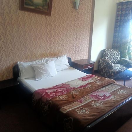 Hotel Al Badar Равалпинди Екстериор снимка