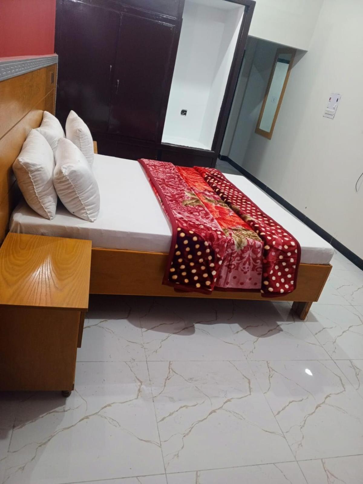 Hotel Al Badar Равалпинди Екстериор снимка
