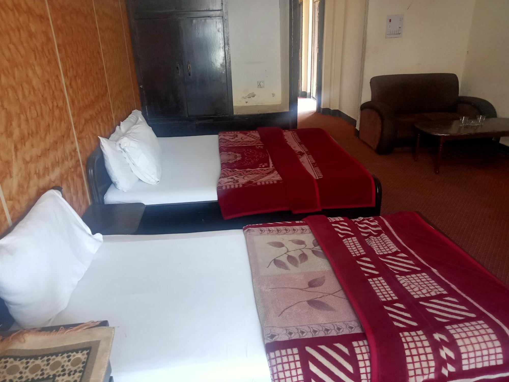 Hotel Al Badar Равалпинди Екстериор снимка