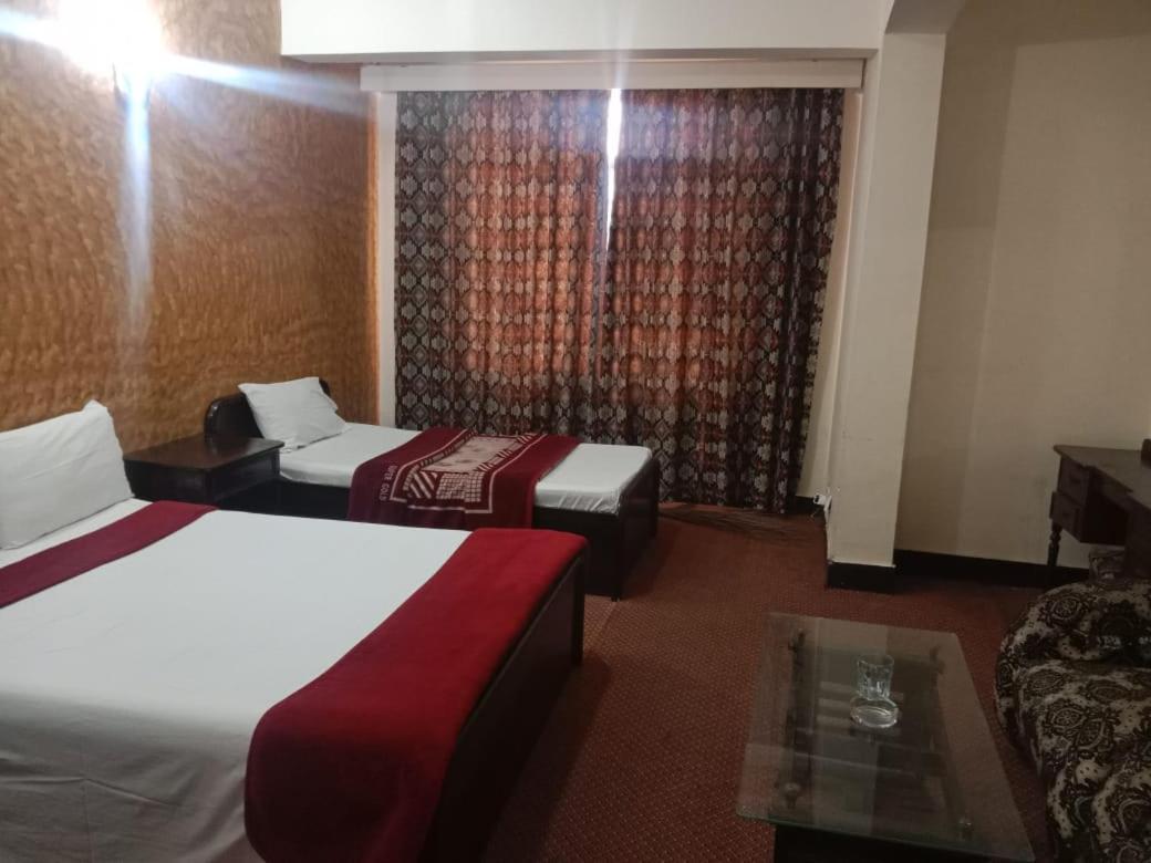 Hotel Al Badar Равалпинди Екстериор снимка